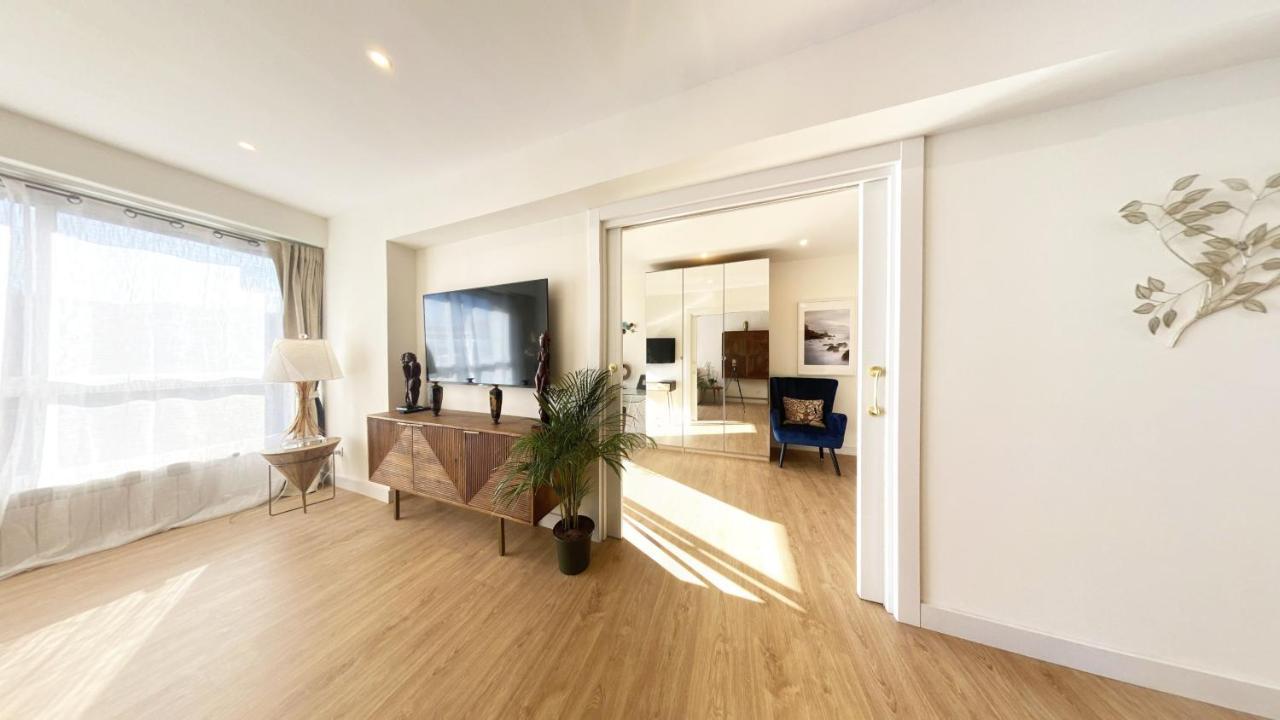 Miramar Luxurious Flat, 3 Double Rooms, Free Parking, Terrace, Completely New Σαν Σεμπαστιάν Εξωτερικό φωτογραφία