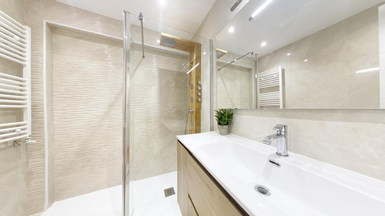 Miramar Luxurious Flat, 3 Double Rooms, Free Parking, Terrace, Completely New Σαν Σεμπαστιάν Εξωτερικό φωτογραφία