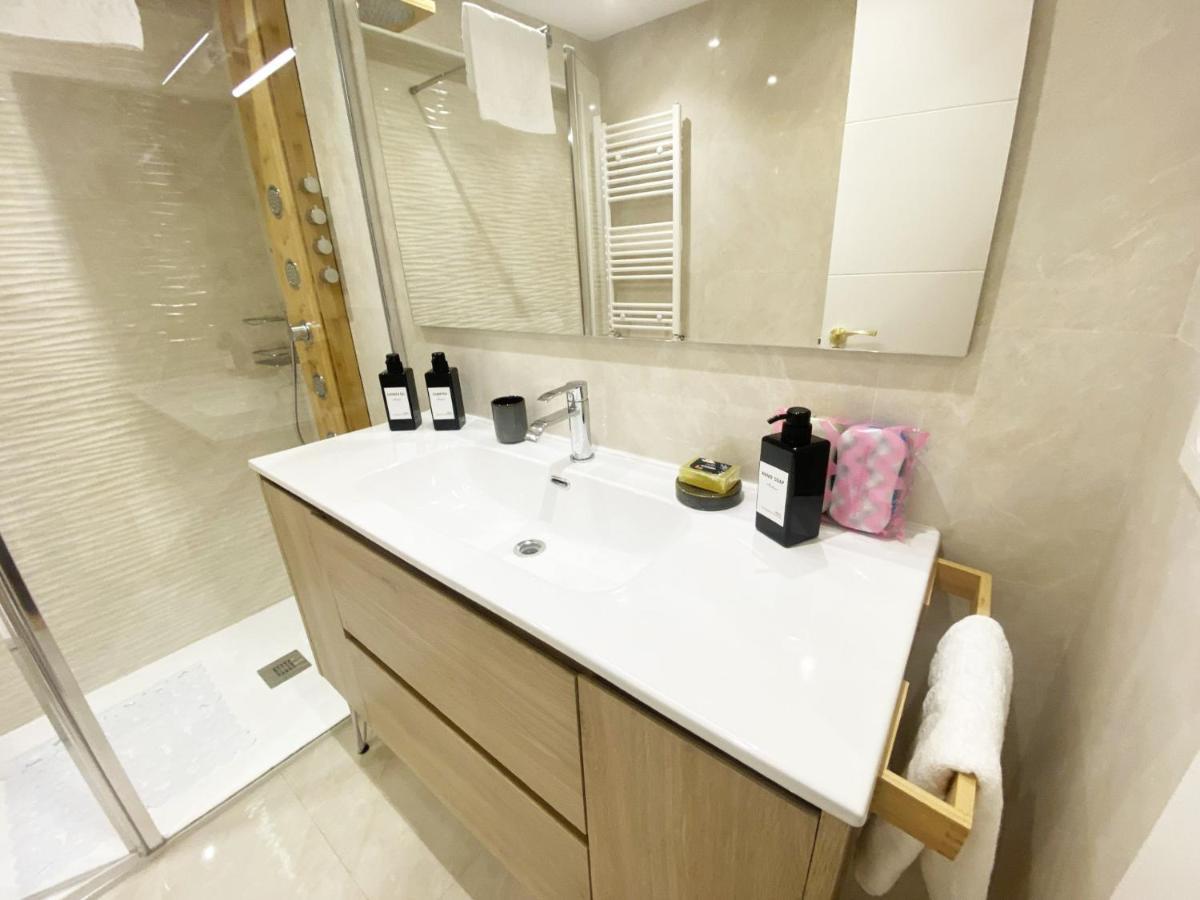 Miramar Luxurious Flat, 3 Double Rooms, Free Parking, Terrace, Completely New Σαν Σεμπαστιάν Εξωτερικό φωτογραφία